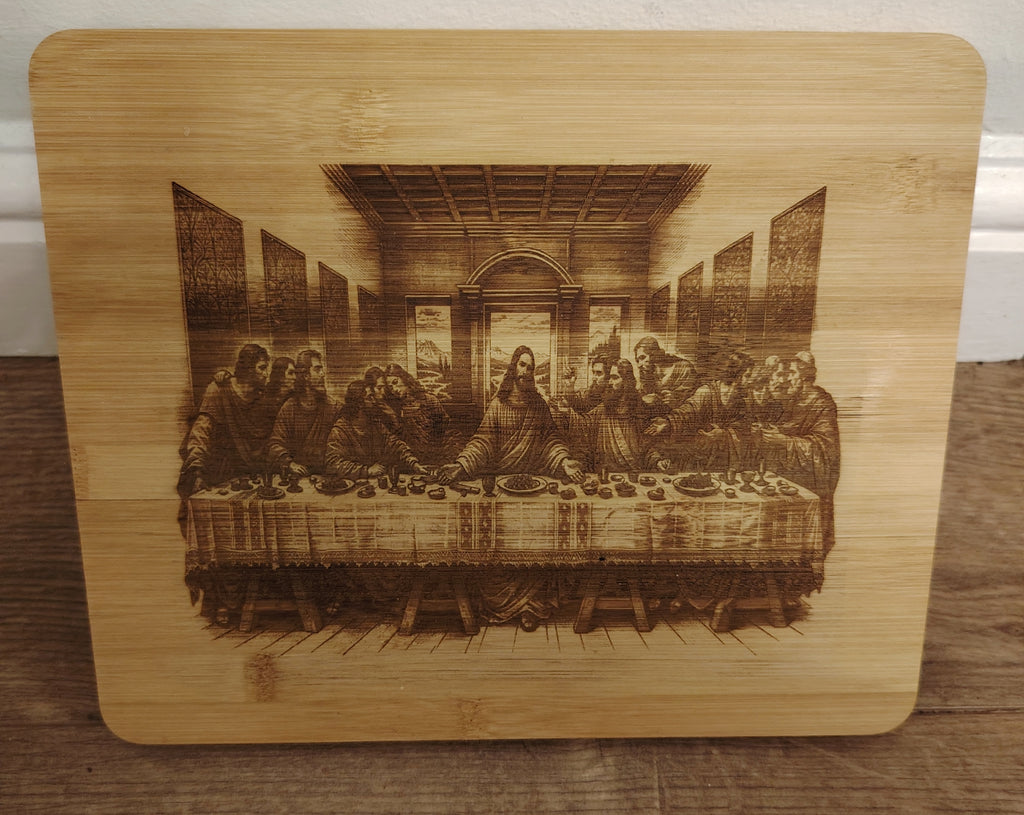 Bamboo cutting board with 'The Last Supper' engraving